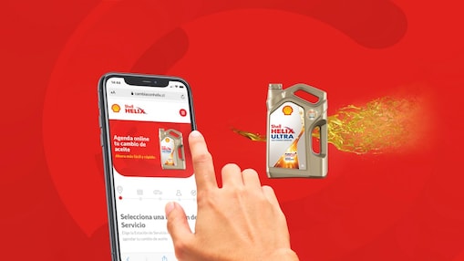 Fondo rojo con Imagen de celular en su pantalla con el sitio web cambiaconhelix.cl y una mano haciendo touch