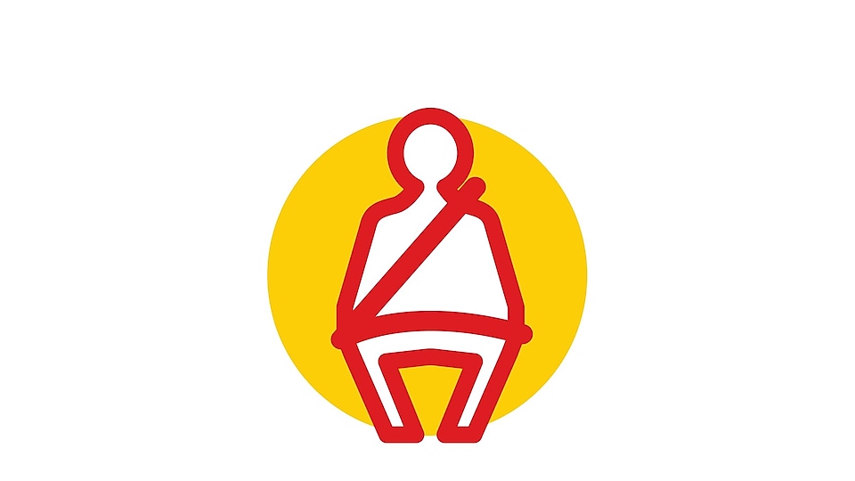 Persona con un cinturón de seguridad