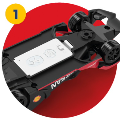 Instala la batería del control remoto Bluetooth *Batería se vende por separado